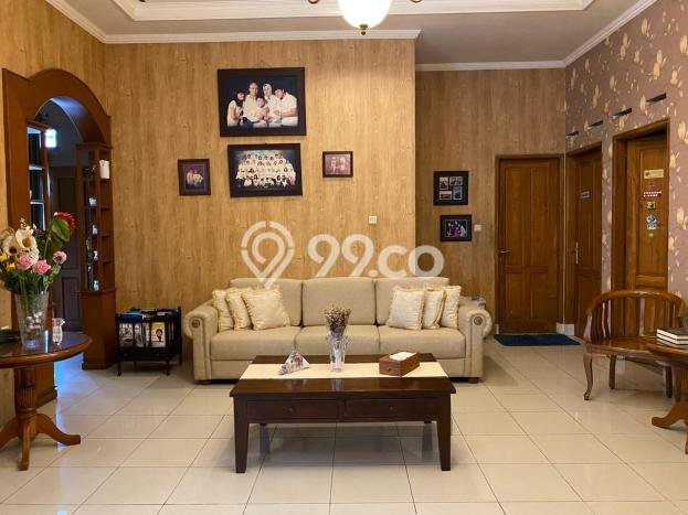 Ready to Use! Luxury House LT 400m2 Desain Modern di Turangga Ready to Use! Luxury House LT 400m2 Desain Modern di Turangga