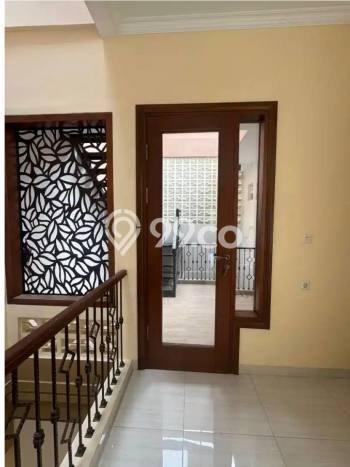 Rumah Elit Modern Tanpa Renovasi di Bandung Kota Bandung Rumah Elit Modern Tanpa Renovasi di Bandung Kota Bandung