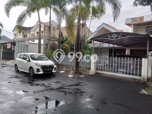 Rumah Elit Modern Tanpa Renovasi di Bandung Kota Bandung Rumah Elit Modern Tanpa Renovasi di Bandung Kota Bandung