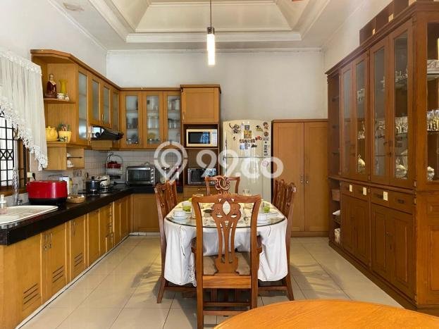 Ready to Use! Luxury House LT 400m2 Desain Modern di Turangga Ready to Use! Luxury House LT 400m2 Desain Modern di Turangga
