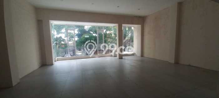 Ruko Kawasan , Luas 350m2m², For Rent, Pusat Komersial, Siap Usaha Ruko Kawasan , Luas 350m2m², For Rent, Pusat Komersial, Siap Usaha