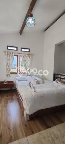 Rumah Modern Minimalis 8 Kamar Bisa Langsung Pindah di Bandung Utara Rumah Modern Minimalis 8 Kamar Bisa Langsung Pindah di Bandung Utara