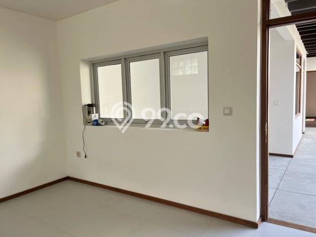 PREMIUM LIVING! Rumah di Riau, 6 KT, Kawasan Prospektif, Luas 250m² LB 300m² PREMIUM LIVING! Rumah di Riau, 6 KT, Kawasan Prospektif, Luas 250m² LB 300m²