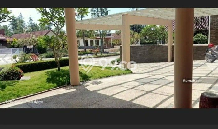 Rumah Bagus di Setiabudi, Bandung, Luas 730m² LB 550m² DIJUAL CEPAT! Rumah Bagus di Setiabudi, Bandung, Luas 730m² LB 550m² DIJUAL CEPAT!