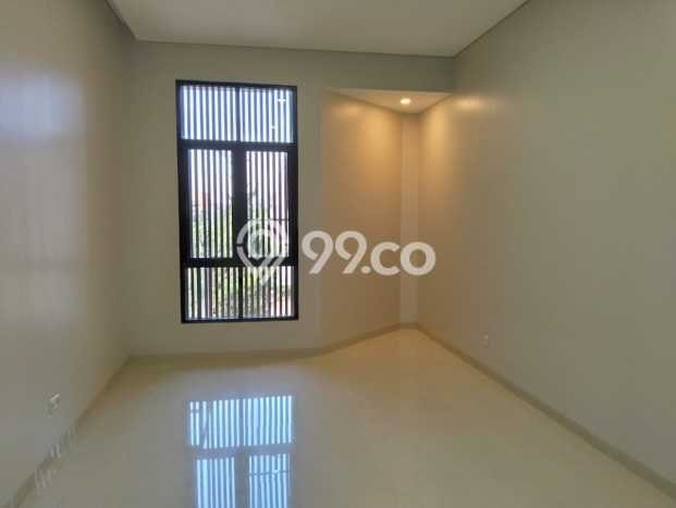 Rumah Luxury Modern Tanpa Renovasi di Singgasana Bandung Rumah Luxury Modern Tanpa Renovasi di Singgasana Bandung