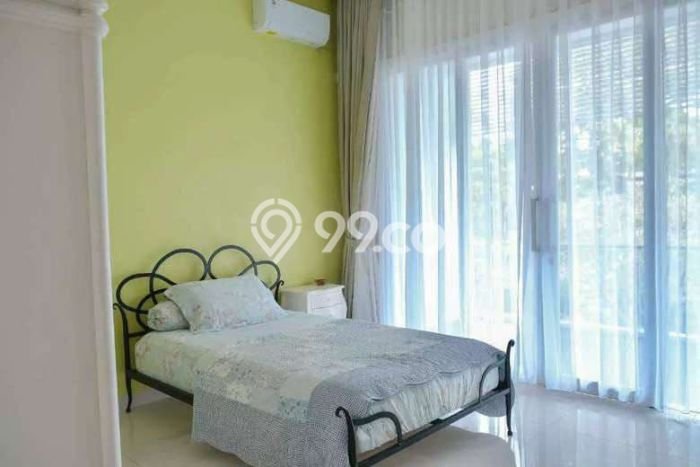 Rumah Asri 5 KT di Bandung Utara, Bandung - LT 647m² Rumah Asri 5 KT di Bandung Utara, Bandung - LT 647m²