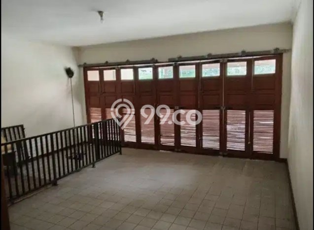 Rumah Mewah LB 300m2 Siap Huni Desain Elegan di Dago, Bandung Rumah Mewah LB 300m2 Siap Huni Desain Elegan di Dago, Bandung