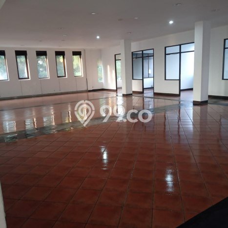 Disewakan Kantor di Kawasan Ramai Setiabudi Luas 2000m2 Disewakan Kantor di Kawasan Ramai Setiabudi Luas 2000m2