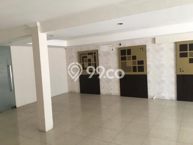 Ready to Use! Premium House LT 887m2 Desain Modern di Cipaganti Ready to Use! Premium House LT 887m2 Desain Modern di Cipaganti