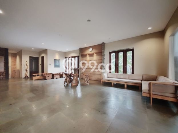 Dijual Rumah Luas Elegan Dengan View Cantik di Setiabudi, Bandung Dijual Rumah Luas Elegan Dengan View Cantik di Setiabudi, Bandung
