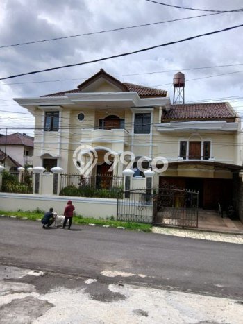 Rumah Luxury Modern Tanpa Renovasi di Pasteur Bandung Rumah Luxury Modern Tanpa Renovasi di Pasteur Bandung
