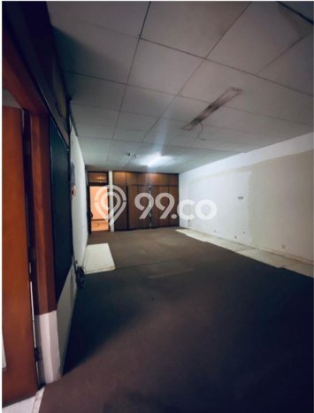 Rumah Bagus Disewakan di Riau, Bandung LT 1060m2, LB 900m2 Rumah Bagus Disewakan di Riau, Bandung LT 1060m2, LB 900m2