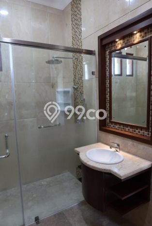 Jual Rumah Mewah Elegan Dengan View Eksklusif di Dago Pakar, Bandung Jual Rumah Mewah Elegan Dengan View Eksklusif di Dago Pakar, Bandung