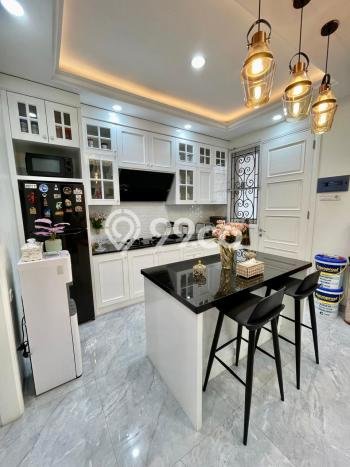 Dijual Rumah Luas Megah Dengan View Eksklusif di Sektor 9-Bintaro, Tangerang Selatan Dijual Rumah Luas Megah Dengan View Eksklusif di Sektor 9-Bintaro, Tangerang Selatan