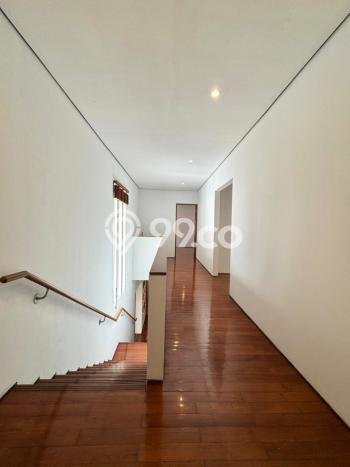 For Sale! Luxury House LT 748m2 Desain Modern di Sektor 8 - Bintaro For Sale! Luxury House LT 748m2 Desain Modern di Sektor 8 - Bintaro