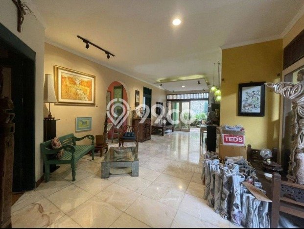 Hunian Mewah Dijual LT 330m2 di Kebayoran Lama, Jakarta Selatan Hunian Mewah Dijual LT 330m2 di Kebayoran Lama, Jakarta Selatan