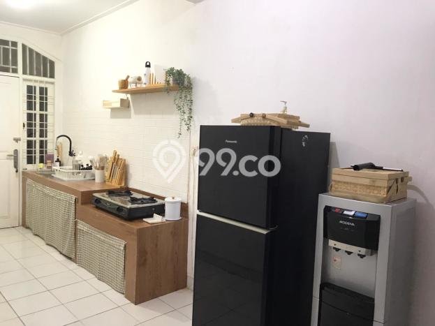 Hunian Mewah LB 200m2 Siap Huni Desain Elegan di Sektor 5 - Bintaro, Tangerang Selatan Hunian Mewah LB 200m2 Siap Huni Desain Elegan di Sektor 5 - Bintaro, Tangerang Selatan
