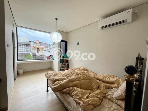 Dijual Rumah Luas Megah Dengan View Eksklusif di Sektor 9-Bintaro, Tangerang Selatan Dijual Rumah Luas Megah Dengan View Eksklusif di Sektor 9-Bintaro, Tangerang Selatan