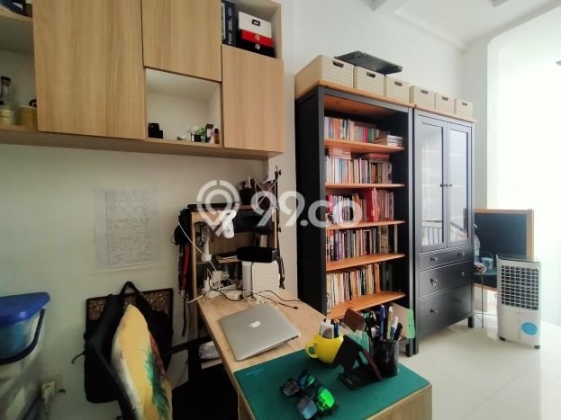 Rumah Elit Modern Tanpa Renovasi di Graha Raya Tangerang Selatan Rumah Elit Modern Tanpa Renovasi di Graha Raya Tangerang Selatan