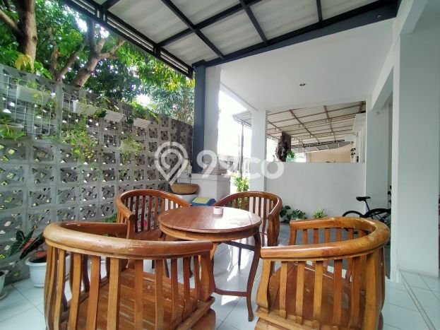 Rumah Elit Modern Tanpa Renovasi di Graha Raya Tangerang Selatan Rumah Elit Modern Tanpa Renovasi di Graha Raya Tangerang Selatan