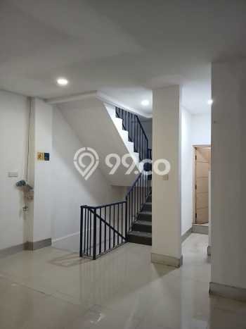 FOR SALE! Ruko di Ciledug Tangerang, LT 104m2, LB 312m2 FOR SALE! Ruko di Ciledug Tangerang, LT 104m2, LB 312m2