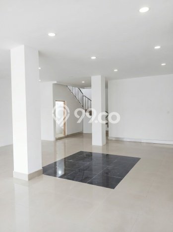 FOR SALE! Ruko di Ciledug Tangerang, LT 104m2, LB 312m2 FOR SALE! Ruko di Ciledug Tangerang, LT 104m2, LB 312m2