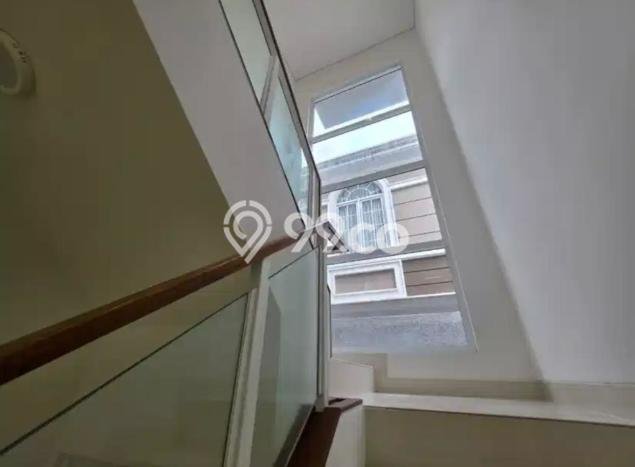 Rumah Elit Modern Siap Huni di Gading Serpong Tangerang Rumah Elit Modern Siap Huni di Gading Serpong Tangerang