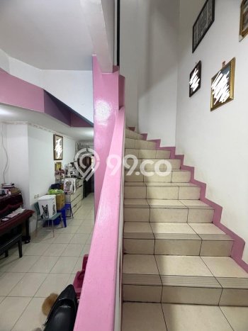 Dijual Rumah Mewah Megah Dengan View Cantik di Pegadungan, Jakarta Barat Dijual Rumah Mewah Megah Dengan View Cantik di Pegadungan, Jakarta Barat