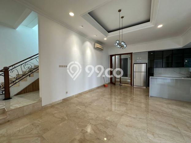 Disewakan Rumah Strategis di Pondok Indah LT 475m2 / LB 500m2 Kondisi Bagus Disewakan Rumah Strategis di Pondok Indah LT 475m2 / LB 500m2 Kondisi Bagus