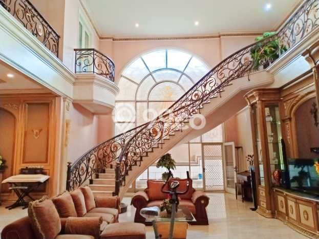 For Sale! Premium House LT 525m2 Desain Modern di Pakuwon CIty For Sale! Premium House LT 525m2 Desain Modern di Pakuwon CIty