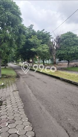 Tanah Dijual Lokasi Strategis di Surabaya dengan Luas 600m2 Tanah Dijual Lokasi Strategis di Surabaya dengan Luas 600m2
