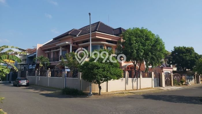 For Sale! Luxury House LT 395m2 Desain Modern di Pakuwon CIty For Sale! Luxury House LT 395m2 Desain Modern di Pakuwon CIty