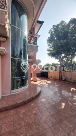 For Sale! Luxury House LT 395m2 Desain Modern di Pakuwon CIty For Sale! Luxury House LT 395m2 Desain Modern di Pakuwon CIty