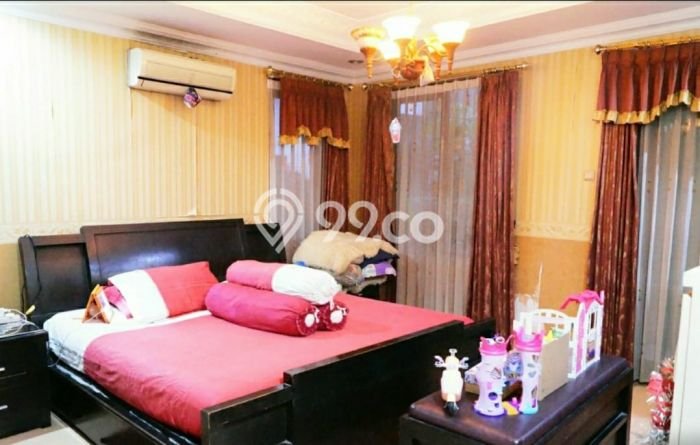 Hunian Mewah Siap Huni LT 390m2 di Rungkut, Surabaya Hunian Mewah Siap Huni LT 390m2 di Rungkut, Surabaya