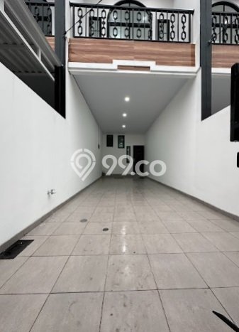 Jual Rumah Eksklusif 5 KT di Tanjung Duren, Jakarta Barat Jual Rumah Eksklusif 5 KT di Tanjung Duren, Jakarta Barat