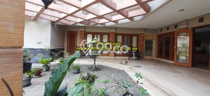 Rumah Elit LB 589m2 Siap Huni Desain Elegan di Sukoharjo, Surakarta Rumah Elit LB 589m2 Siap Huni Desain Elegan di Sukoharjo, Surakarta