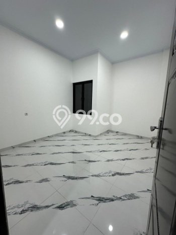 Rumah Luas Asri 4 KT Siap Pakai di Grogol Jakarta Barat Rumah Luas Asri 4 KT Siap Pakai di Grogol Jakarta Barat