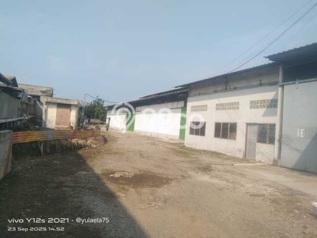 Gudang Disewa di Jakarta Barat dengan LB 1128m2 Area Komersial Ramai Gudang Disewa di Jakarta Barat dengan LB 1128m2 Area Komersial Ramai