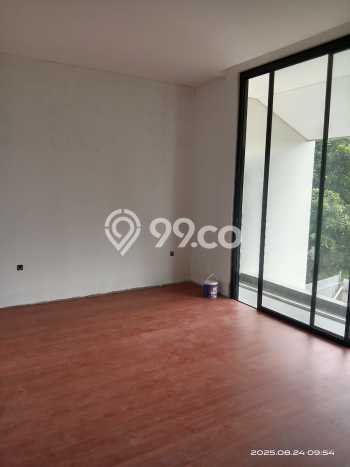 Rumah Luas Asri 3 KT Siap Huni di Joglo Jakarta Barat Rumah Luas Asri 3 KT Siap Huni di Joglo Jakarta Barat
