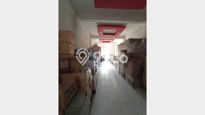 Disewakan Ruko di Kawasan Ramai Roxy Luas 135m2 Disewakan Ruko di Kawasan Ramai Roxy Luas 135m2