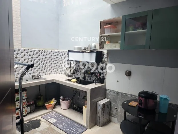 Disewakan! Rumah 2 Kamar Tidur &
1 Kamar Mandi di Bira, Makassar Disewakan! Rumah 2 Kamar Tidur &
1 Kamar Mandi di Bira, Makassar