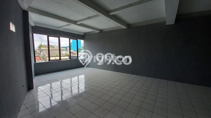 Unit Ruko Dijual di Dayeuhkolot Bandung Luas Tanah 84m2, Luas Bangunan 325m2 Unit Ruko Dijual di Dayeuhkolot Bandung Luas Tanah 84m2, Luas Bangunan 325m2