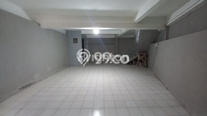 Unit Ruko Dijual di Dayeuhkolot Bandung Luas Tanah 84m2, Luas Bangunan 325m2 Unit Ruko Dijual di Dayeuhkolot Bandung Luas Tanah 84m2, Luas Bangunan 325m2