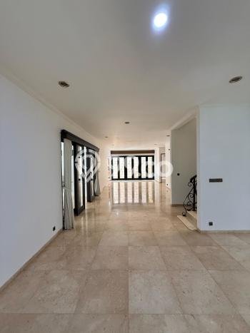 Hunian Eksklusif Siap Huni LT 314m2 di Kebayoran Baru, Jakarta Selatan Hunian Eksklusif Siap Huni LT 314m2 di Kebayoran Baru, Jakarta Selatan