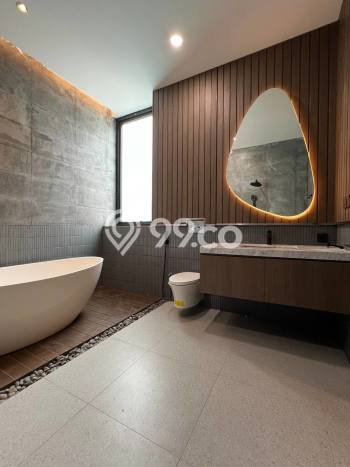 Ready to Use! Luxury House LT 341m2 Desain Elegan di Ampera Ready to Use! Luxury House LT 341m2 Desain Elegan di Ampera