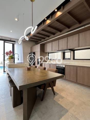 Ready to Use! Luxury House LT 341m2 Desain Elegan di Ampera Ready to Use! Luxury House LT 341m2 Desain Elegan di Ampera