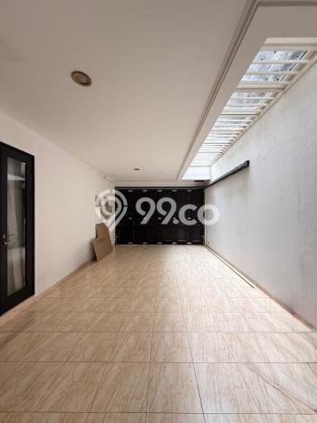 Hunian Eksklusif Siap Huni LT 314m2 di Kebayoran Baru, Jakarta Selatan Hunian Eksklusif Siap Huni LT 314m2 di Kebayoran Baru, Jakarta Selatan