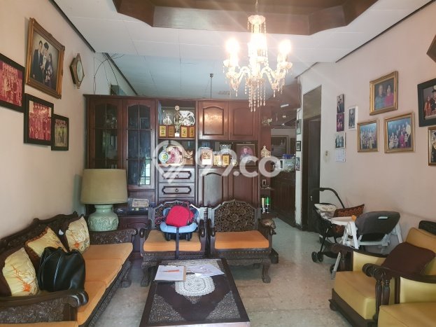 Rumah Mewah LB 350m2 Siap Pakai Desain Elegan di Sayap Dago, Bandung Rumah Mewah LB 350m2 Siap Pakai Desain Elegan di Sayap Dago, Bandung