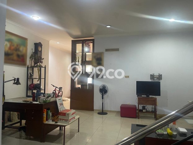 Rumah Siap Huni di Batununggal, Bandung, LT 180m2m² LB 300m2m² Rumah Siap Huni di Batununggal, Bandung, LT 180m2m² LB 300m2m²