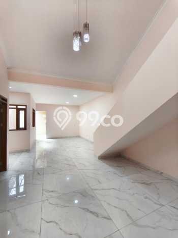 Dijual Hunian Rumah Nyaman 4 Kamar di Taman Holis Indah, Bandung Dijual Hunian Rumah Nyaman 4 Kamar di Taman Holis Indah, Bandung